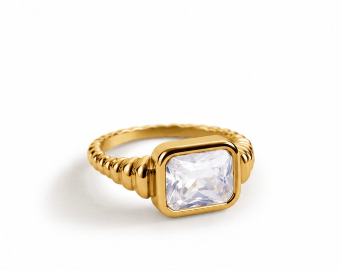 Queen Ring